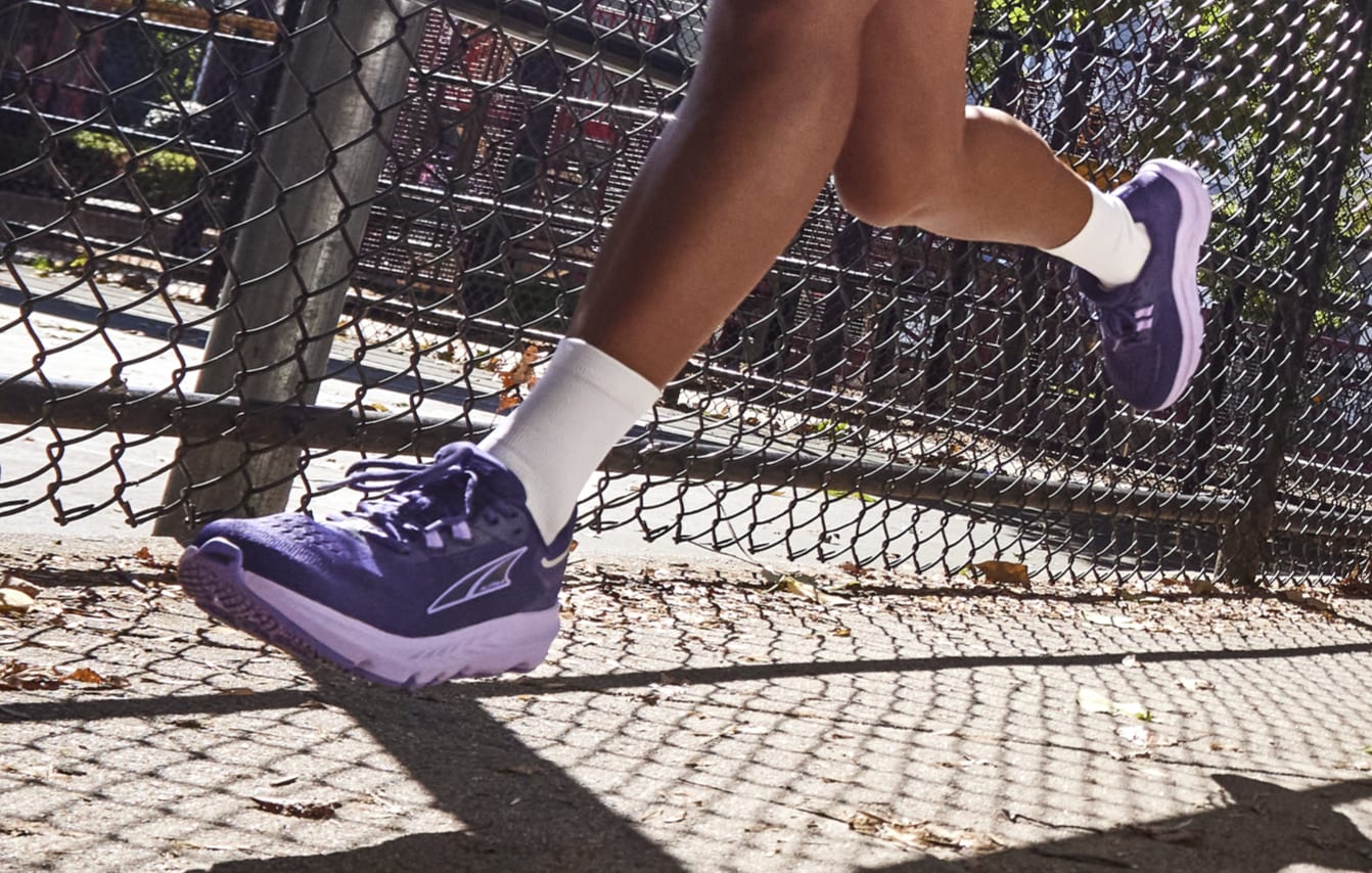 ALTRA Provision 7 ネイビー/ピンク スニーカー ALTRA Provision 7 ネイビー/ピンク スニーカー - メルカリ