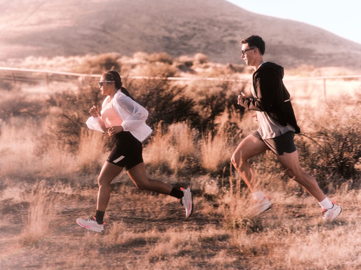 Altra Running Shoes with FootShape™ Comfort display picture 2