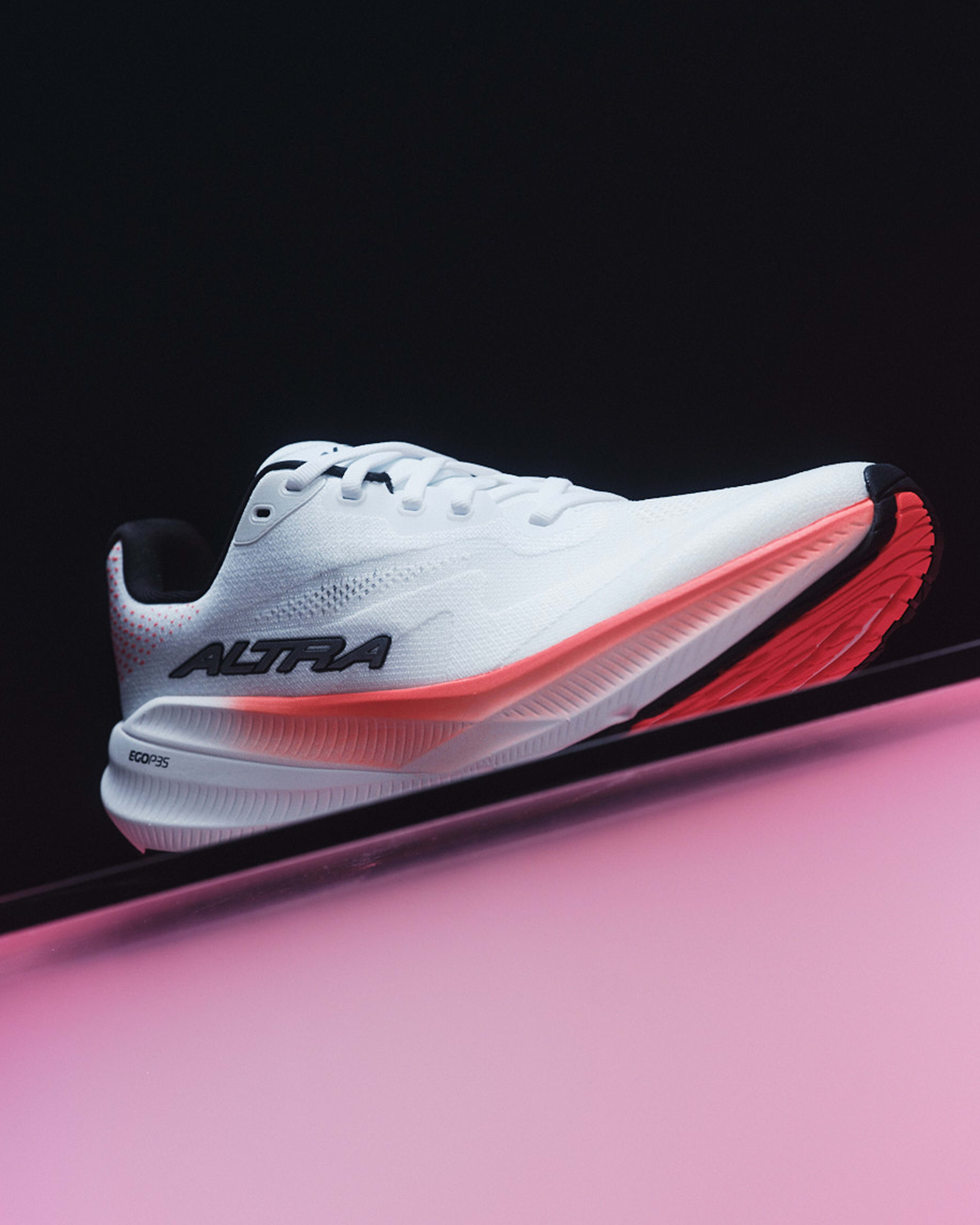 The New Experience 3 Road Running Collection | Altra Running US display picture 2