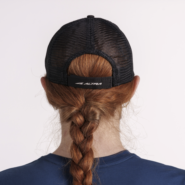 LEGEND RUNNING TRUCKER HAT