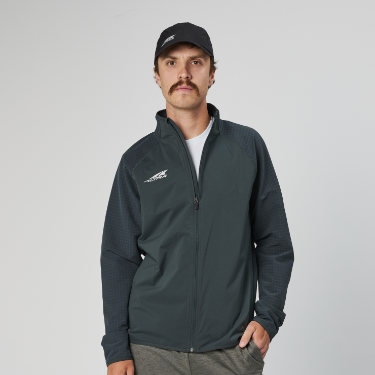 Altra Running Men s Core Hybrid Jacket in Black Size Small