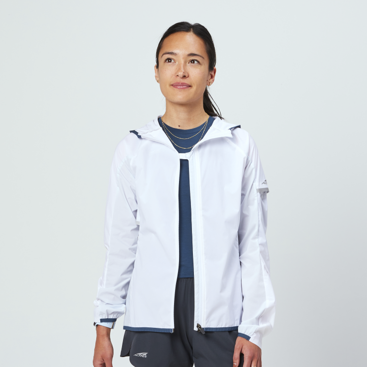 Altra Running Women s Trail Wind Jacket in White Size XL