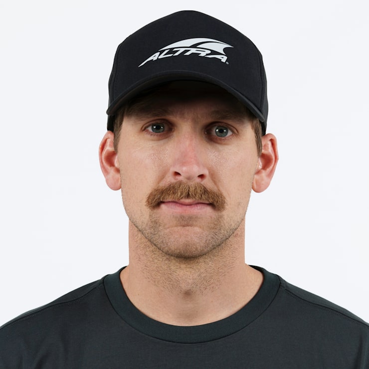 Altra racing hat top
