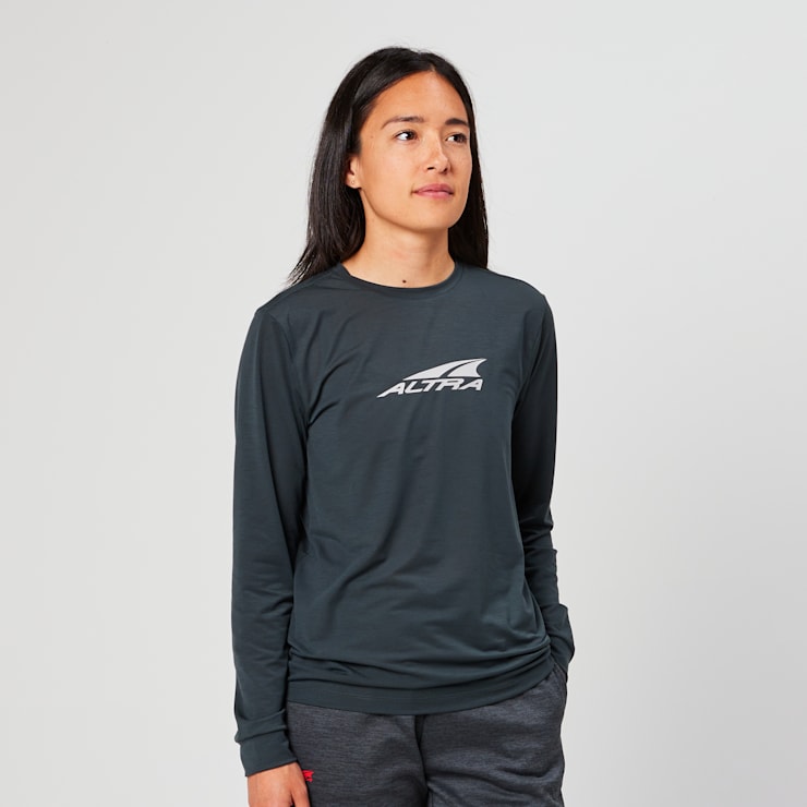 ★DIADORA★ Dual Layered Long Sleeve T-Shirt Women OFF WHITE Comfort Oversized Long Sleeve T-Shirt - Off White | Women's Best